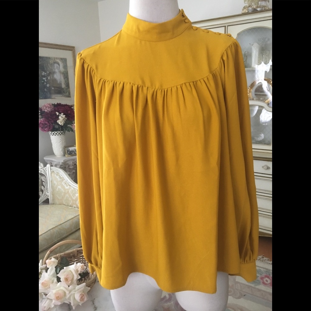 A New Day NWT mock/deep gold top size L. B:1074. 7/19/26